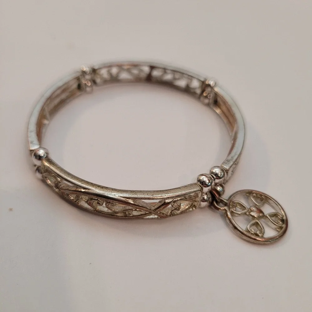 Serenity Prayer Bracelet Womens Silver‎ Tone Stretch Filigree Charm AA 12 step